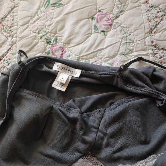 WHBM grey cami with padding and lace size M. - Picture 4 of 4